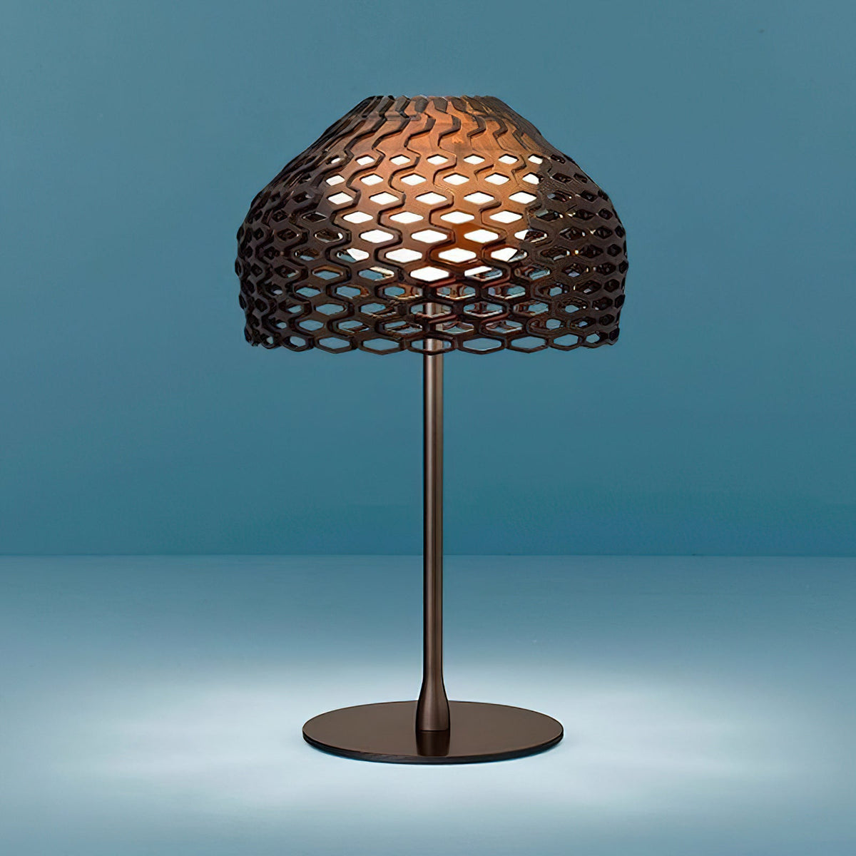 Vintace lámpara de mesa industrial de plástico