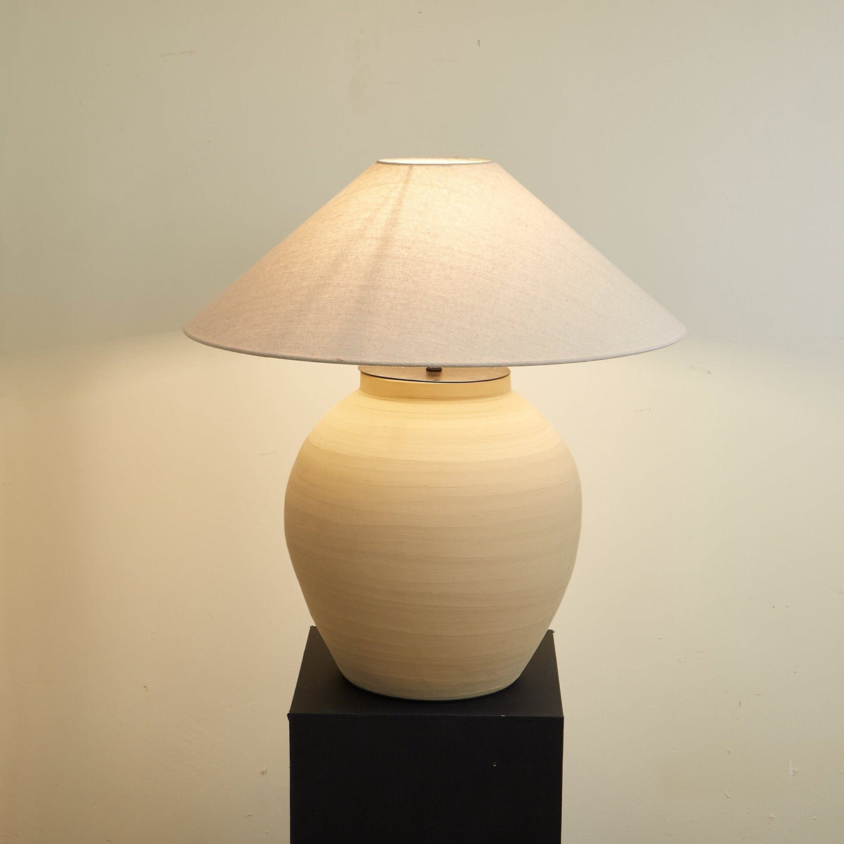 Elise lámpara de mesa moderna