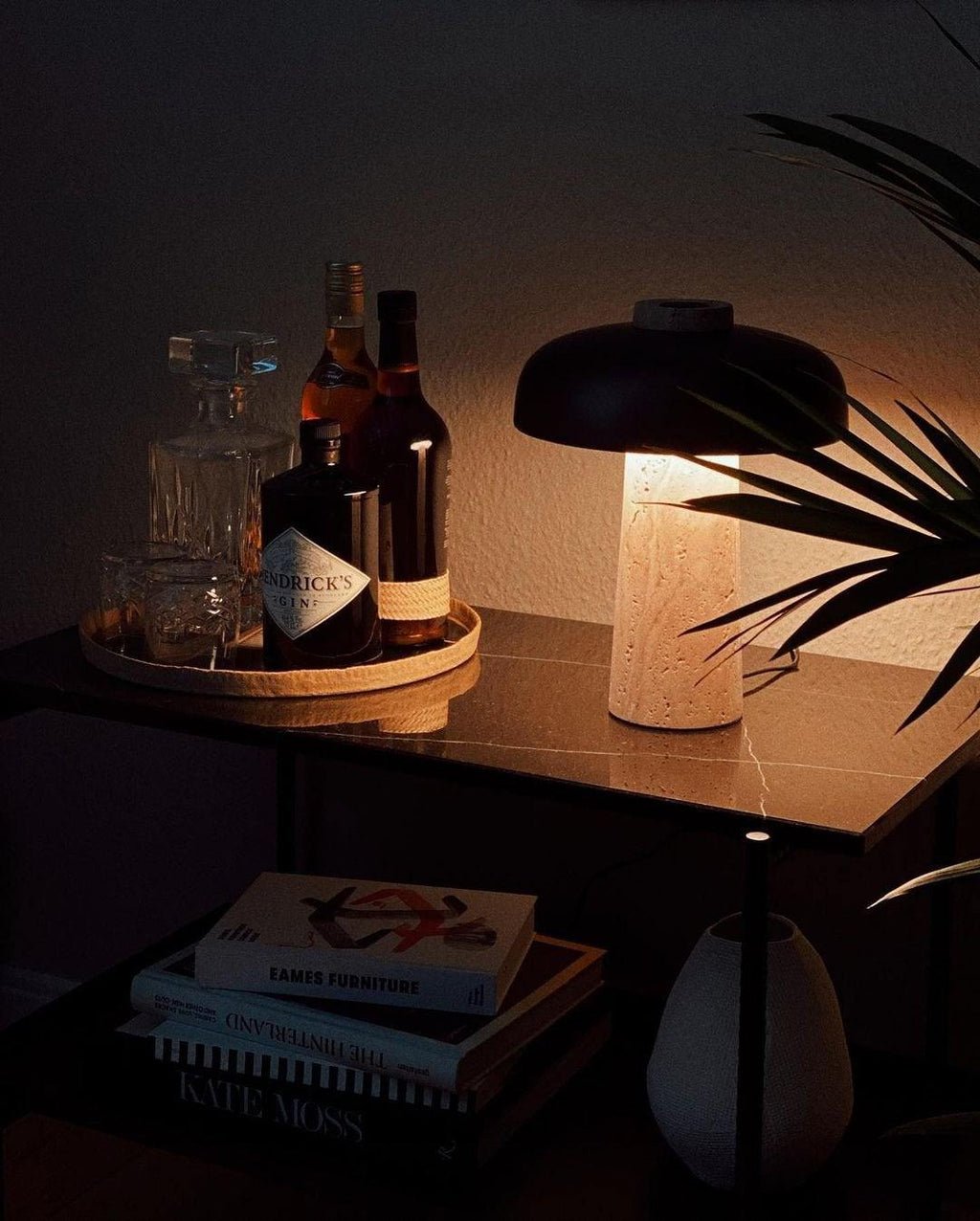 Tavivira lámpara de mesa con forma de seta en travertino