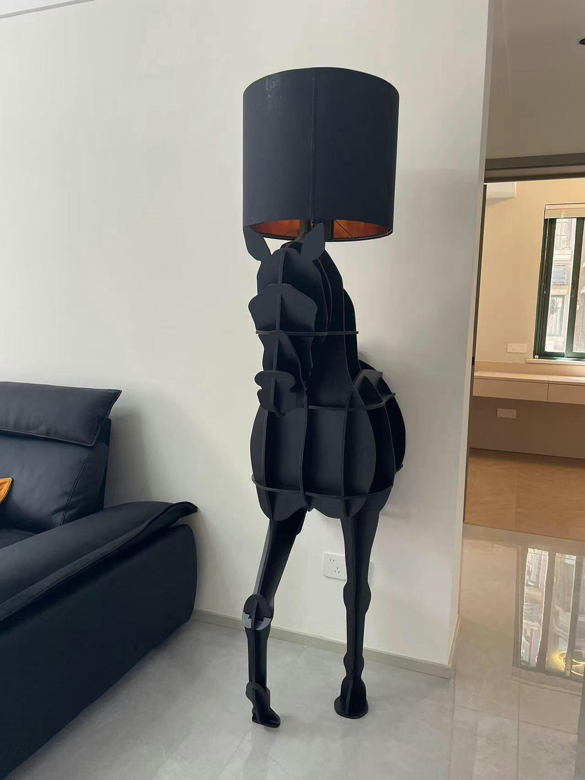 Nrasen lámpara de pie en forma de caballo