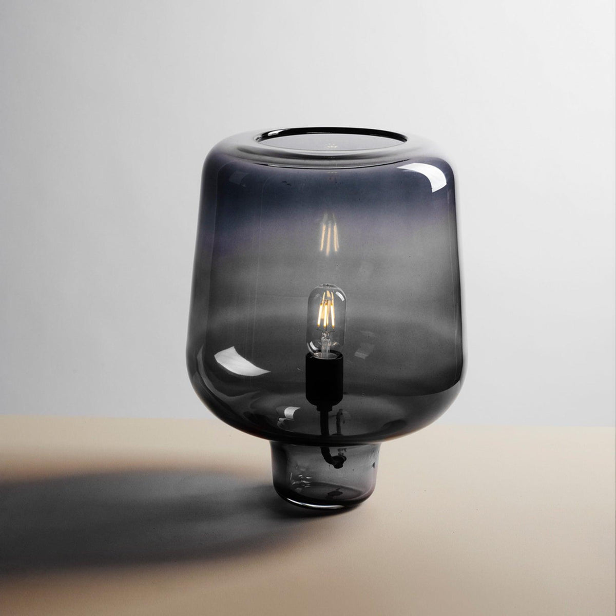 Eanlari lámpara de mesa contemporánea de vidrio