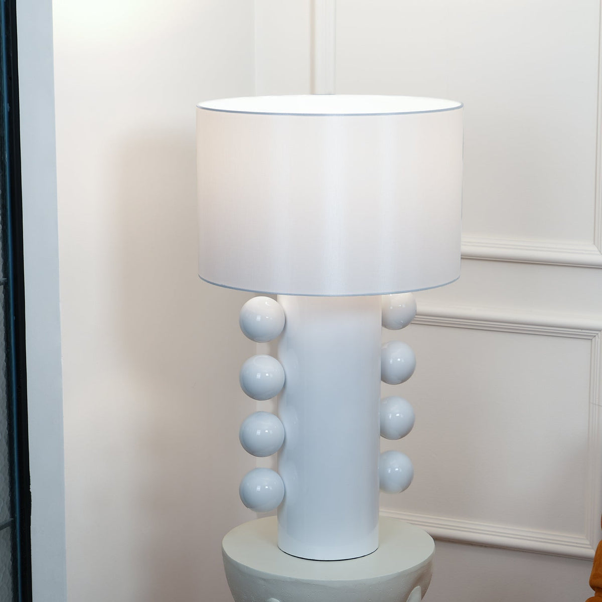 Nixu lámpara de mesa de tejido caprichosa