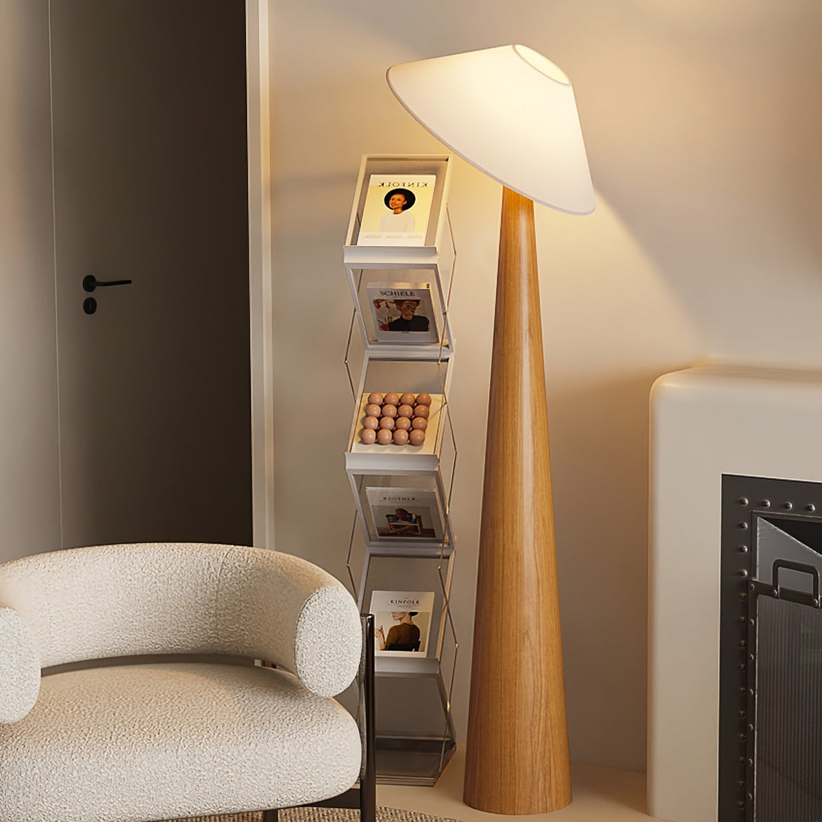 Apex lámpara de pie en madera con base cónica