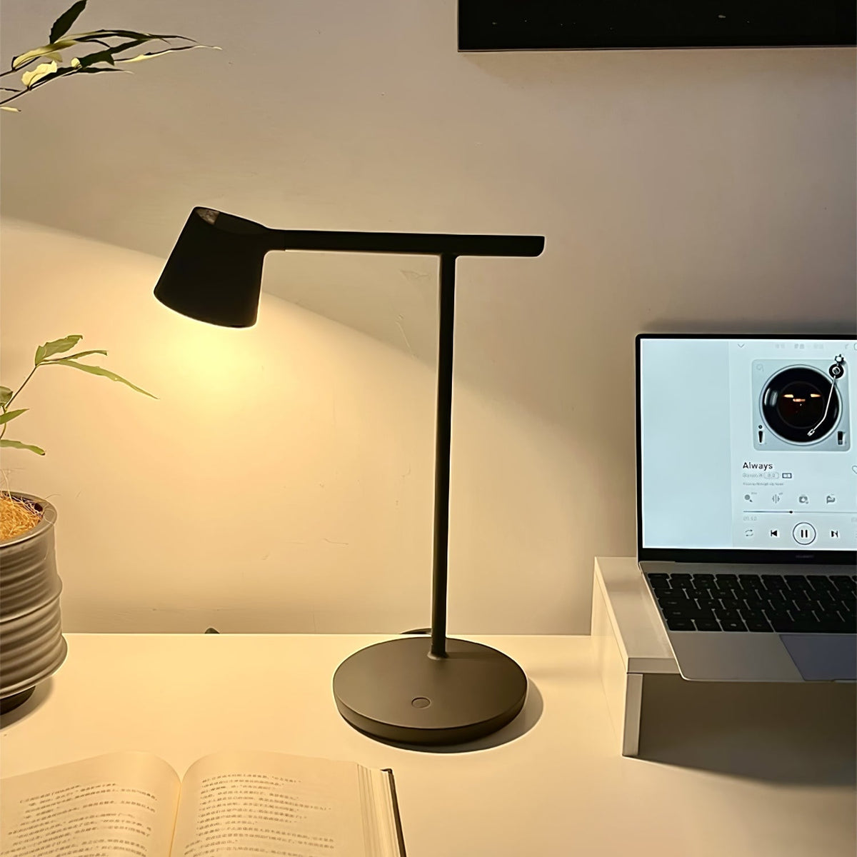 Caelthorne lámpara de mesa Core