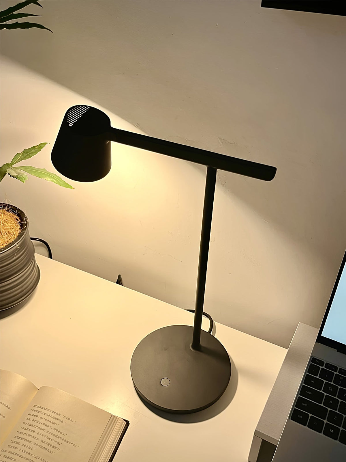 Caelthorne lámpara de mesa Core
