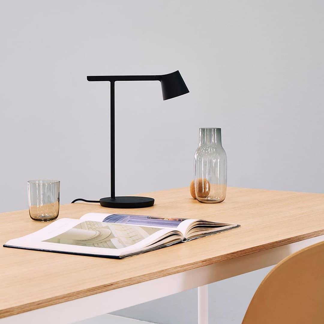 Caelthorne lámpara de mesa Core