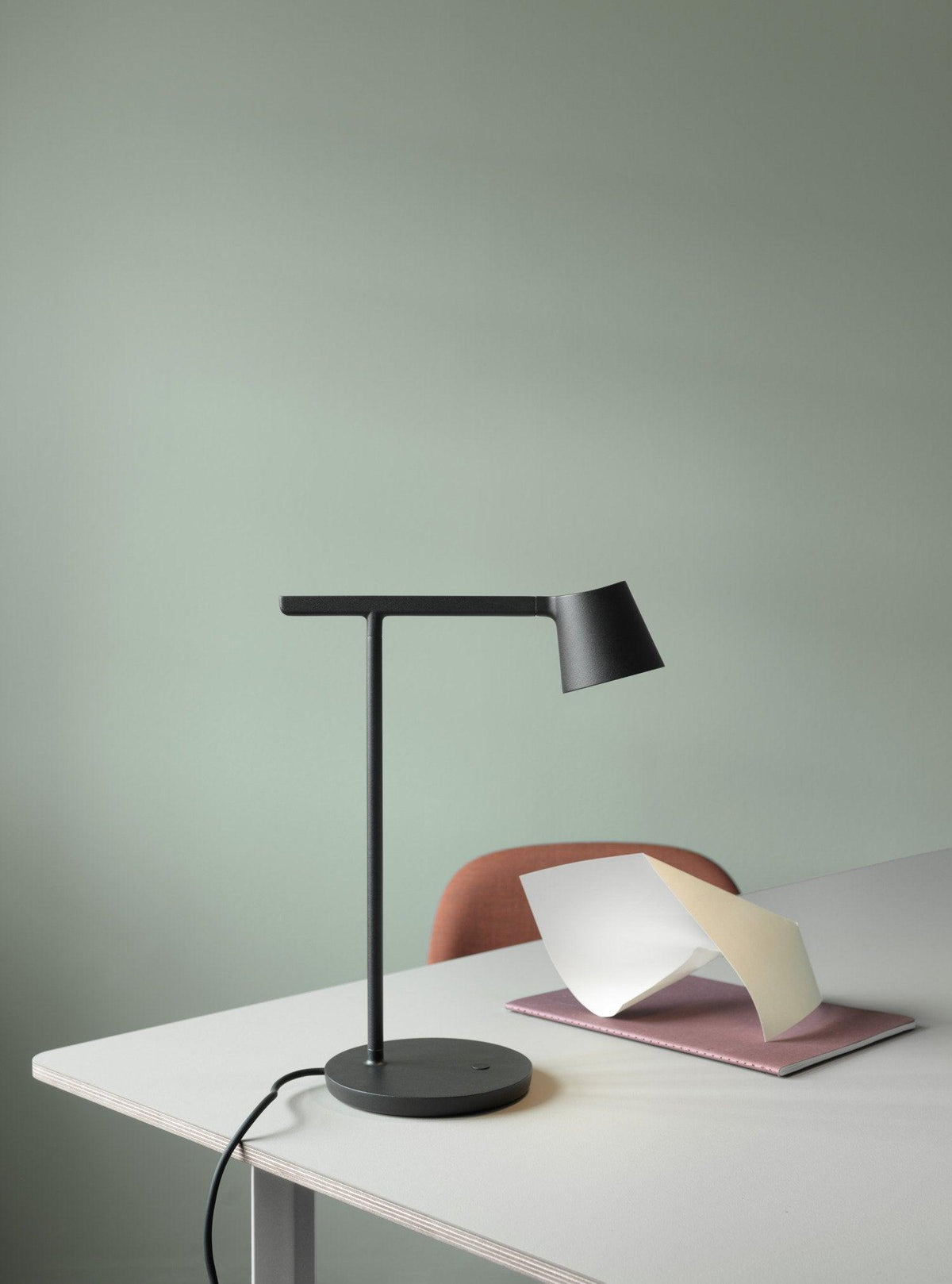 Caelthorne lámpara de mesa Core