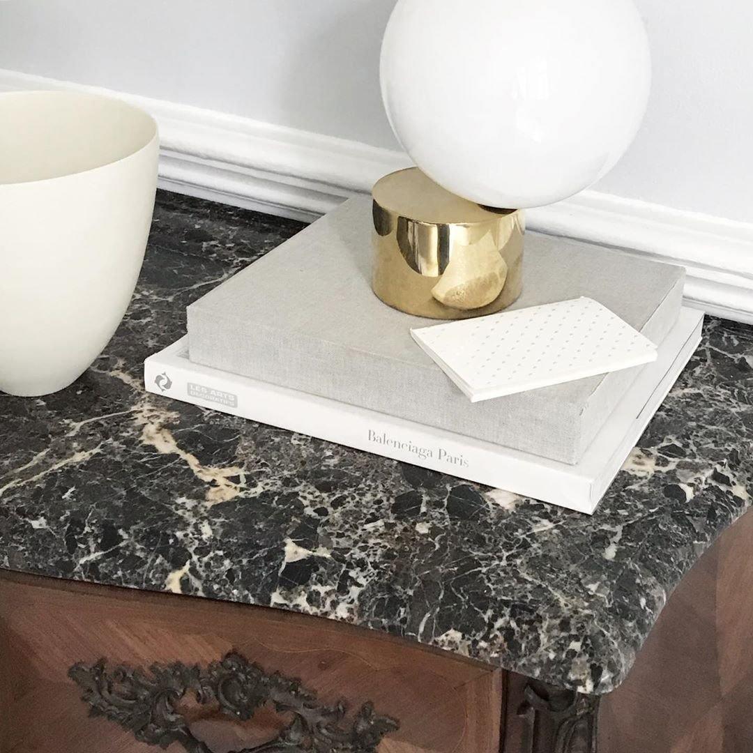 Eiraella lámpara de mesa de vidrio industrial