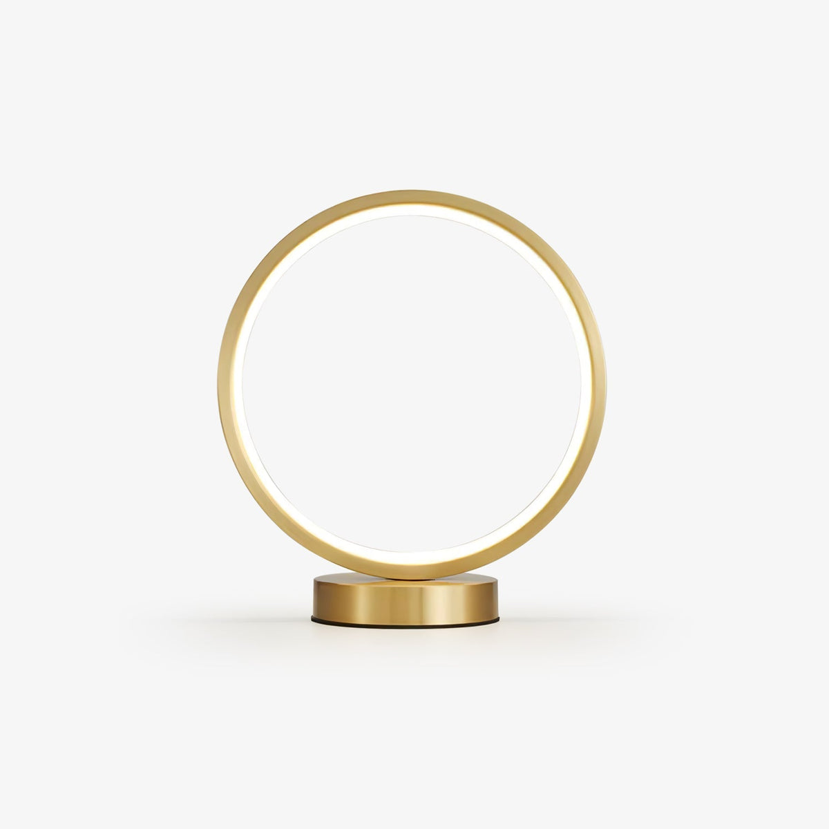 Cirra lámpara de mesa elegante en latón