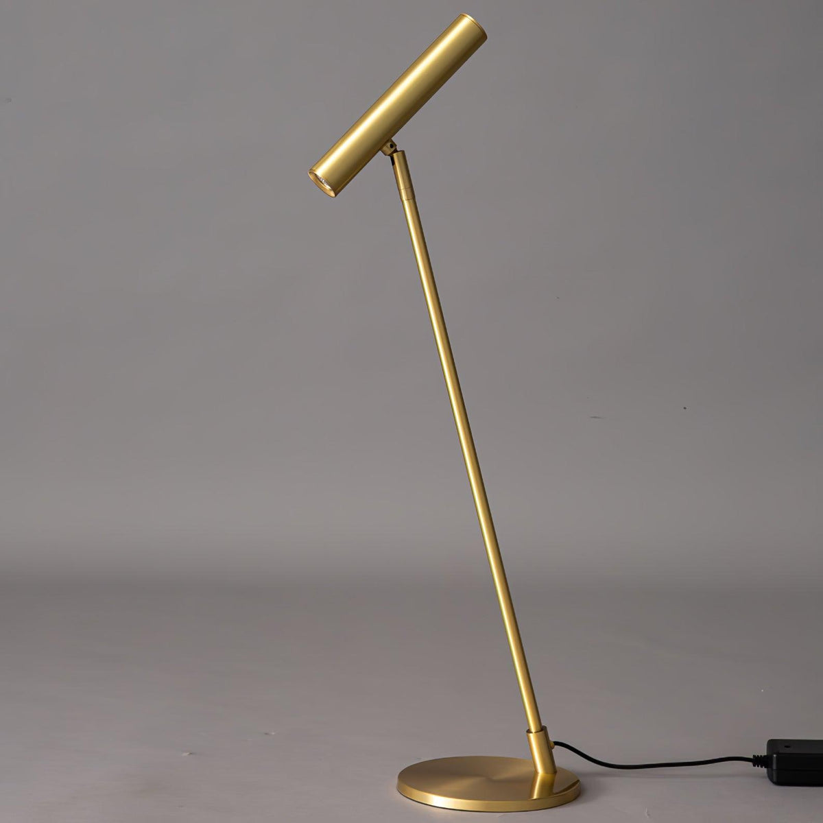 Anor lámpara de mesa minimalista