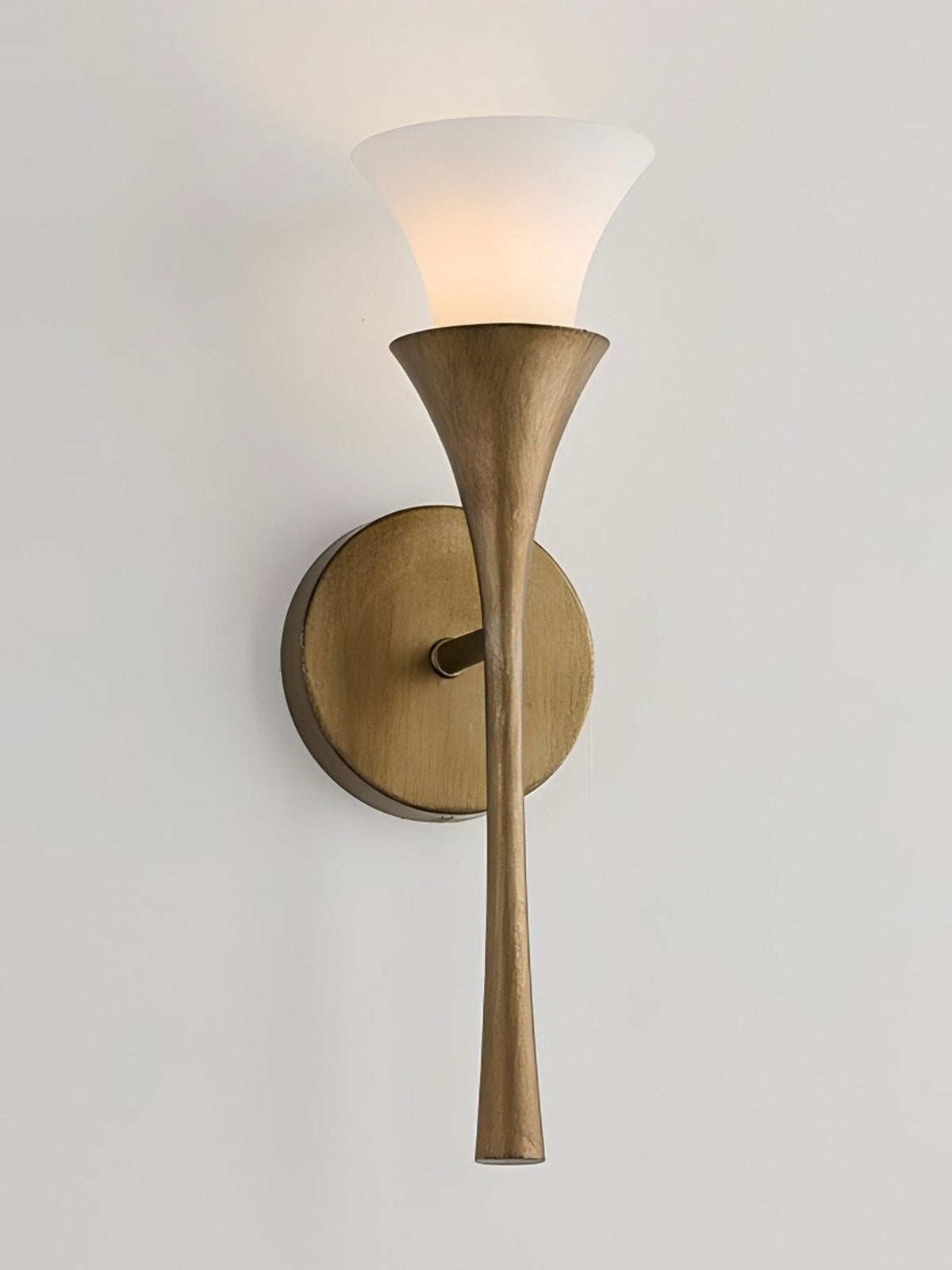 Solalette aplique de pared de latón con doble cúpula
