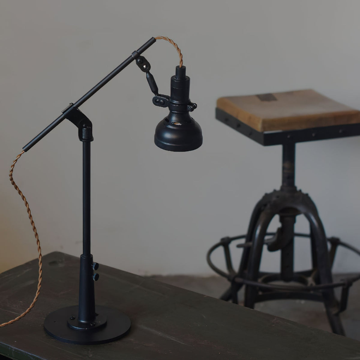 Rivuina lámpara de mesa