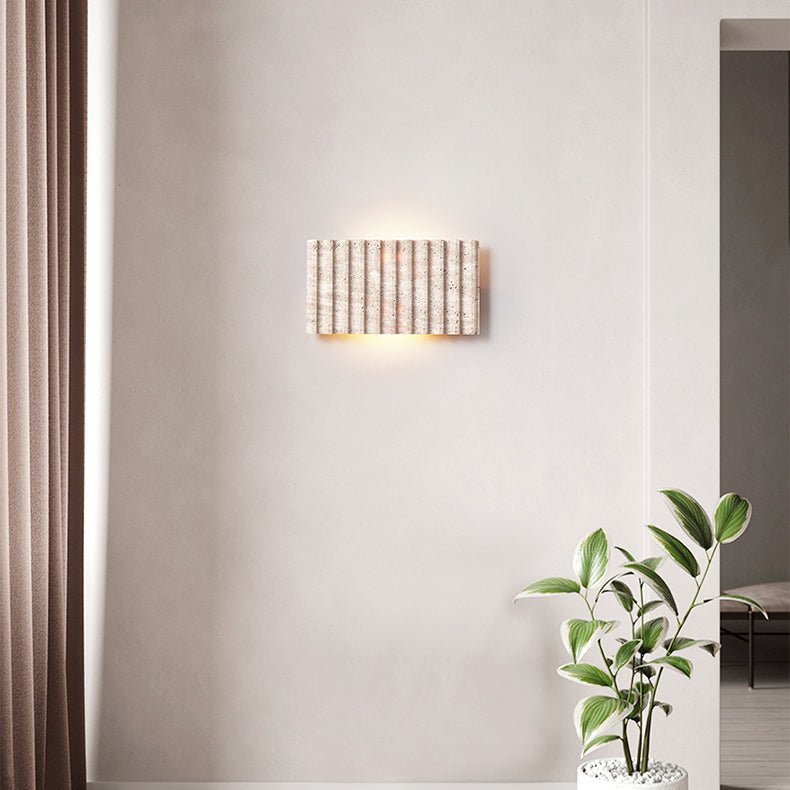 Noriora aplique de pared con cuerpo de travertino texturizado