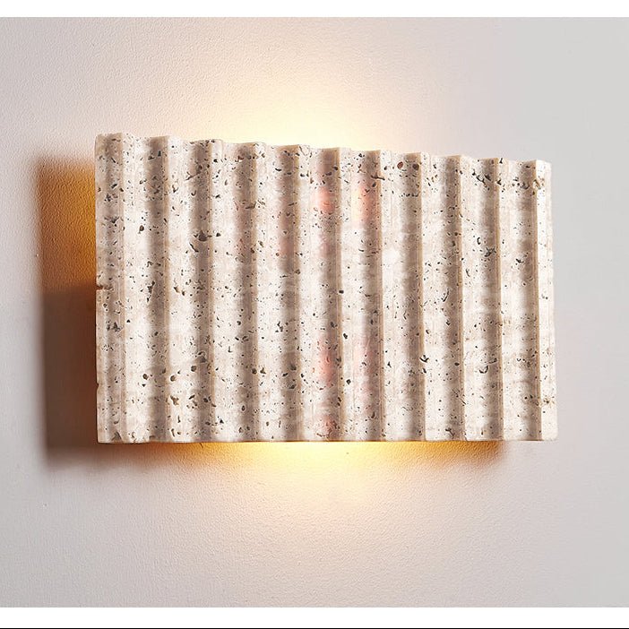 Noriora aplique de pared con cuerpo de travertino texturizado