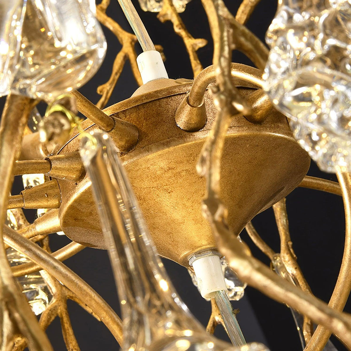 Abeleisa lámpara de araña de rama de árbol en latón con cristal para escalera