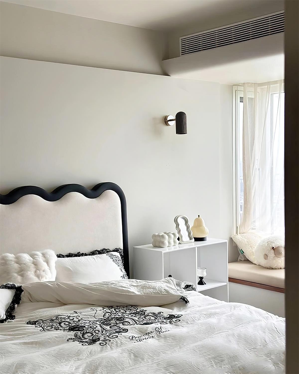 Pleat-Brite aplique de pared