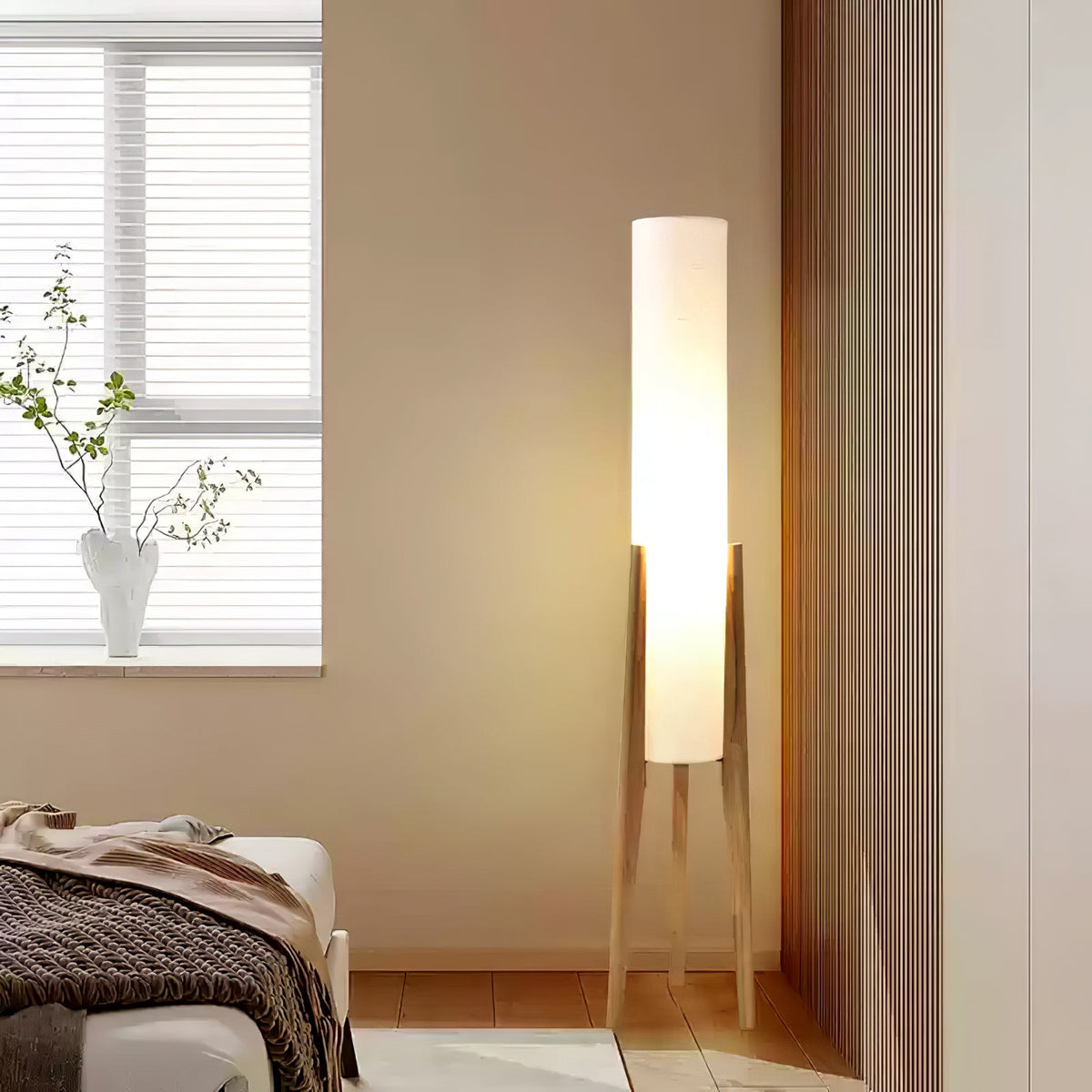 Triluxe lámpara de pie moderna de madera y tejido