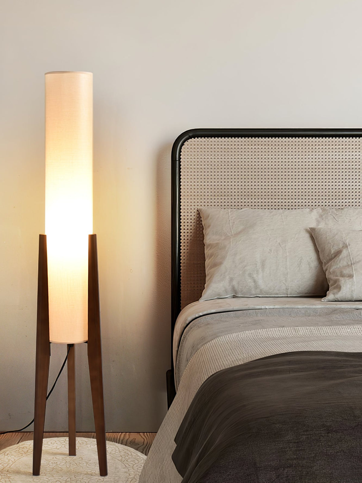 Triluxe lámpara de pie moderna de madera y tejido