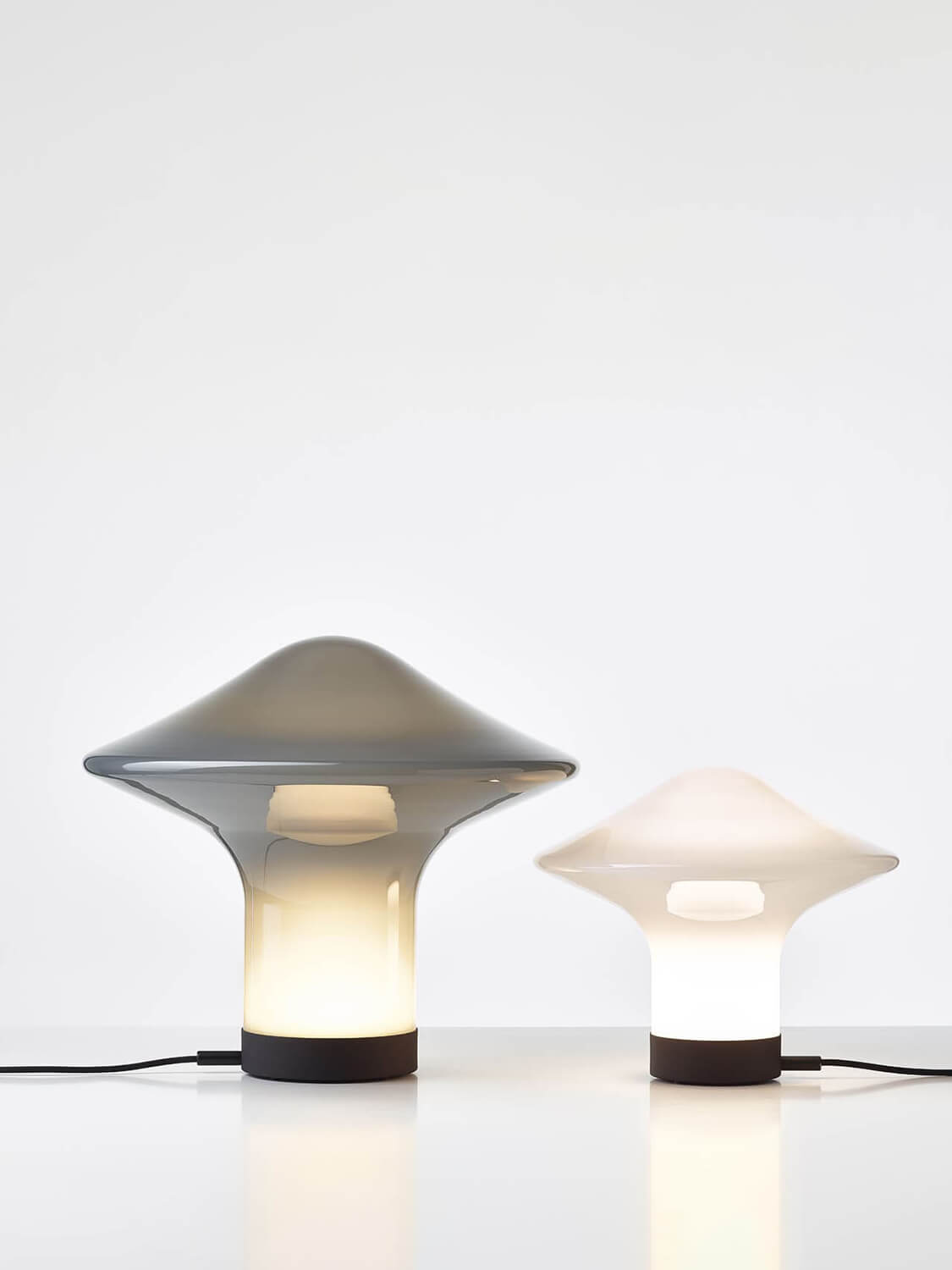 Taura lámpara de mesa contemporánea