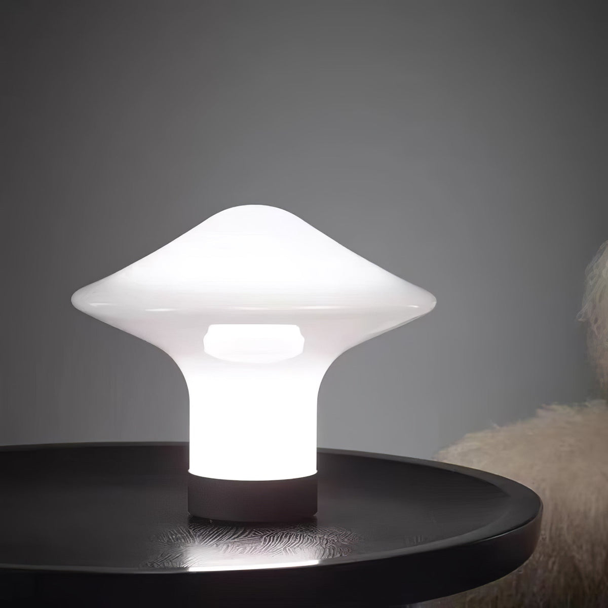 Taura lámpara de mesa contemporánea