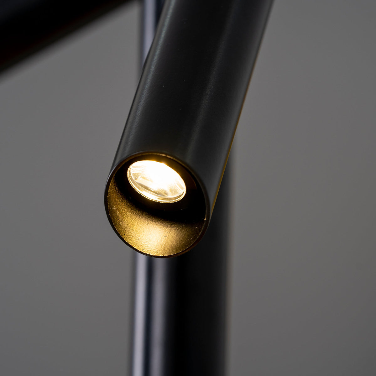 Erixon lámpara colgante de tubos de aluminio minimalista