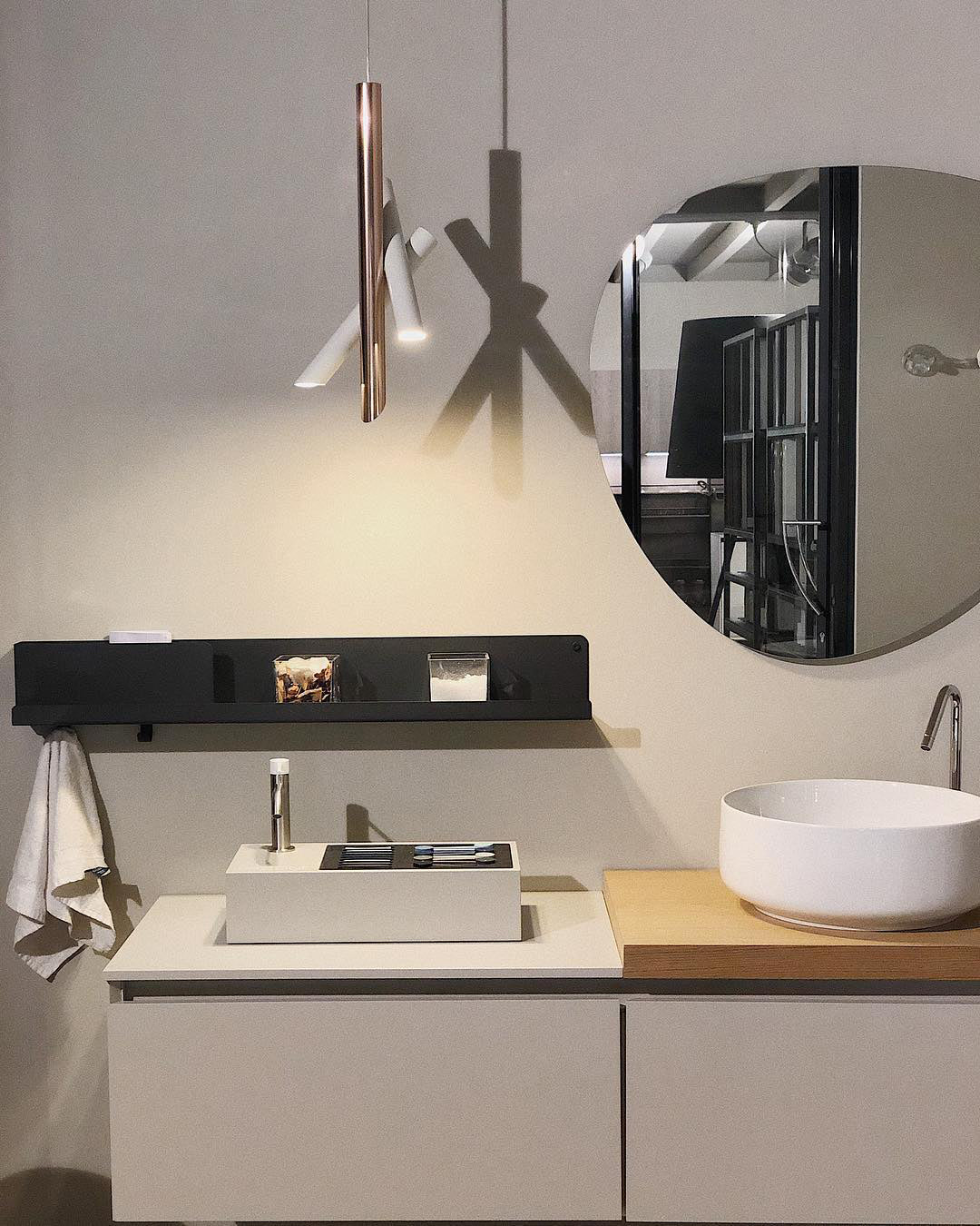 Erixon lámpara colgante de tubos de aluminio minimalista