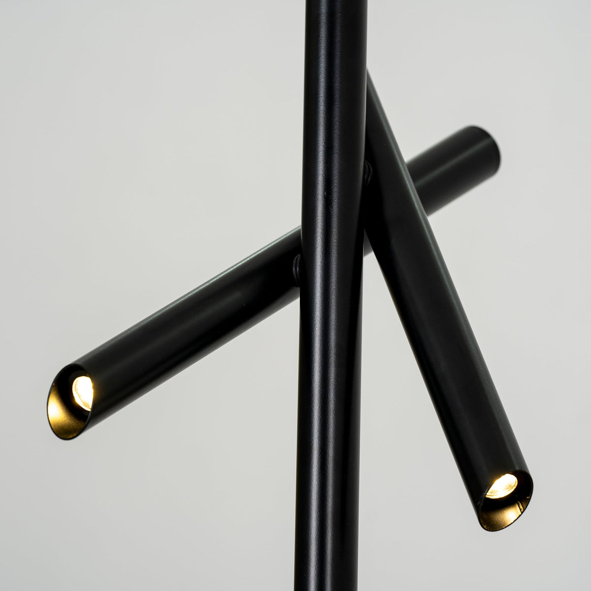 Erixon lámpara colgante de tubos de aluminio minimalista