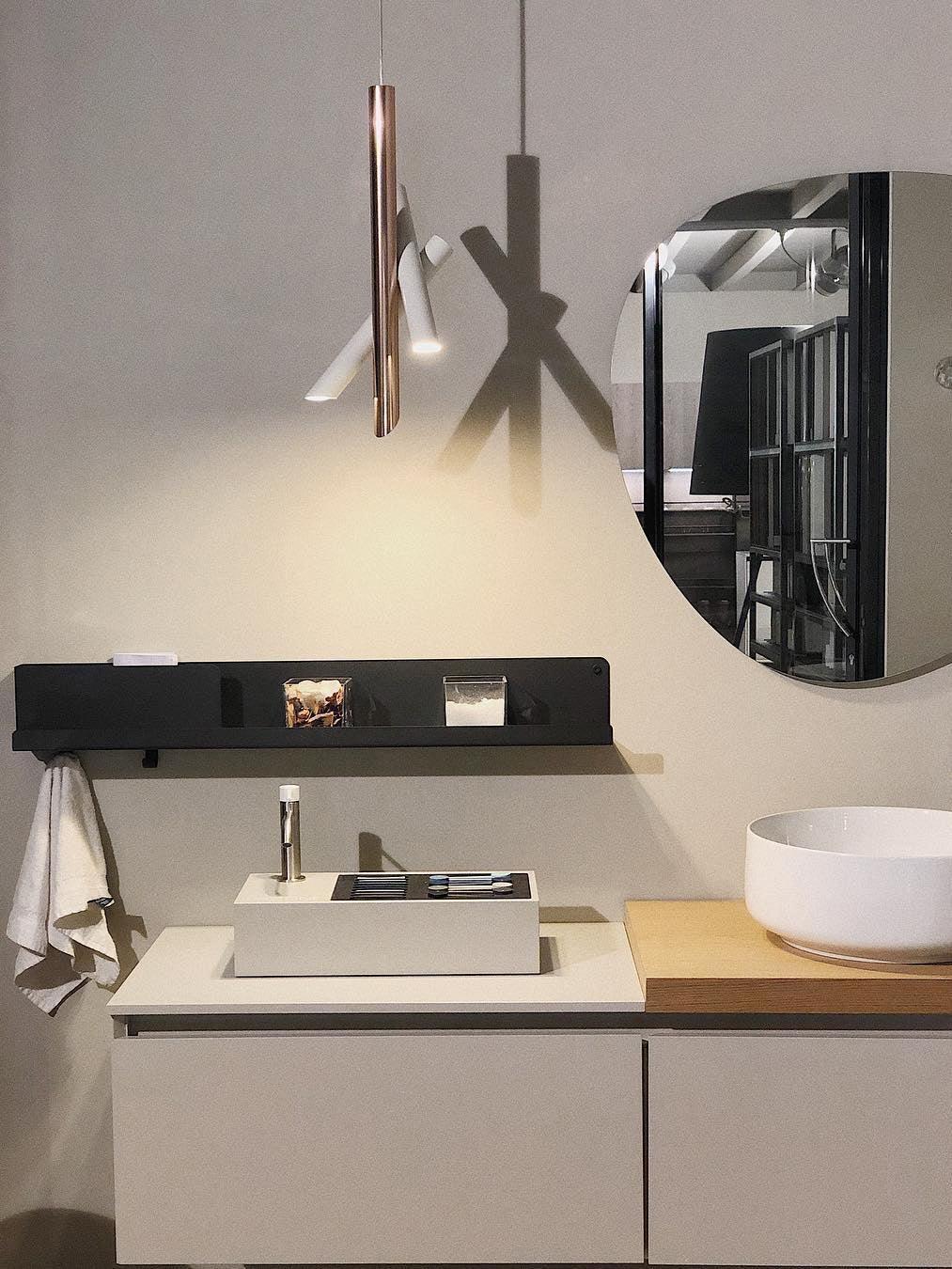 Erixon lámpara colgante de tubos de aluminio minimalista