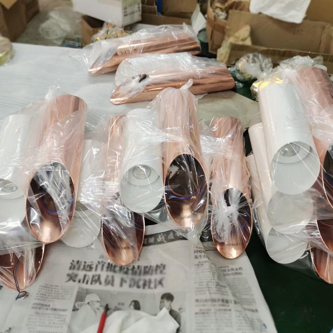 Erixon lámpara colgante de tubos de aluminio minimalista