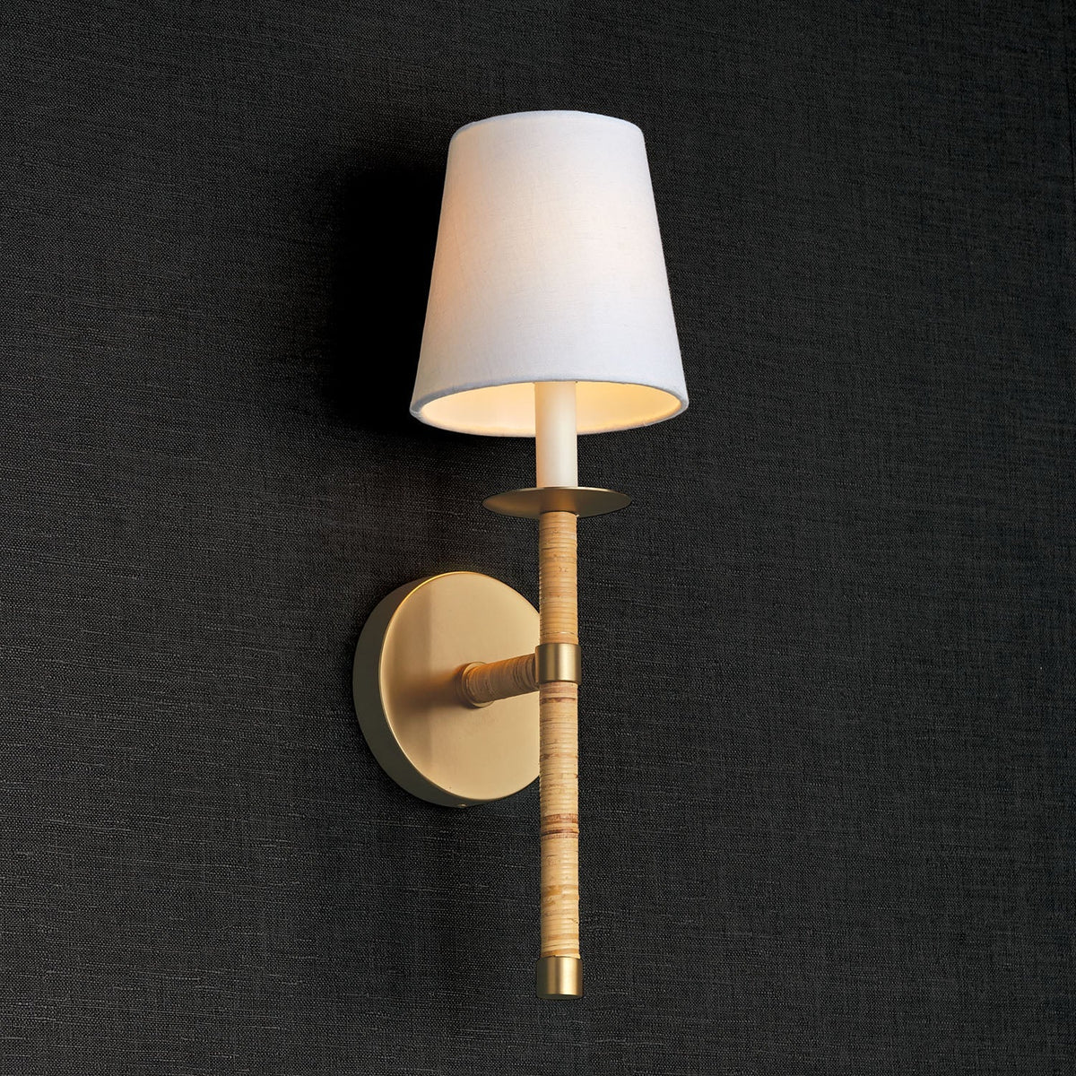 Aveninielle aplique de pared
