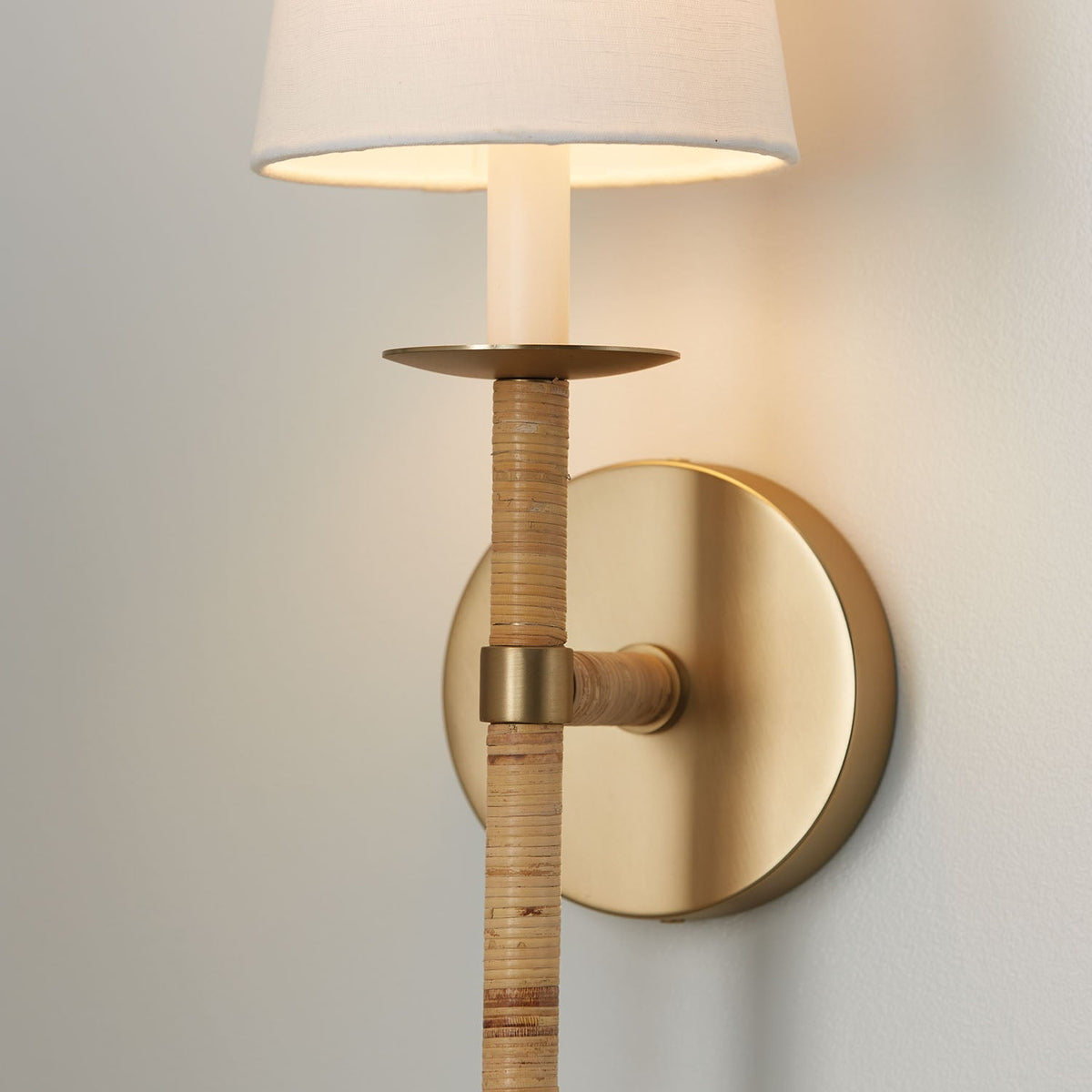 Aveninielle aplique de pared