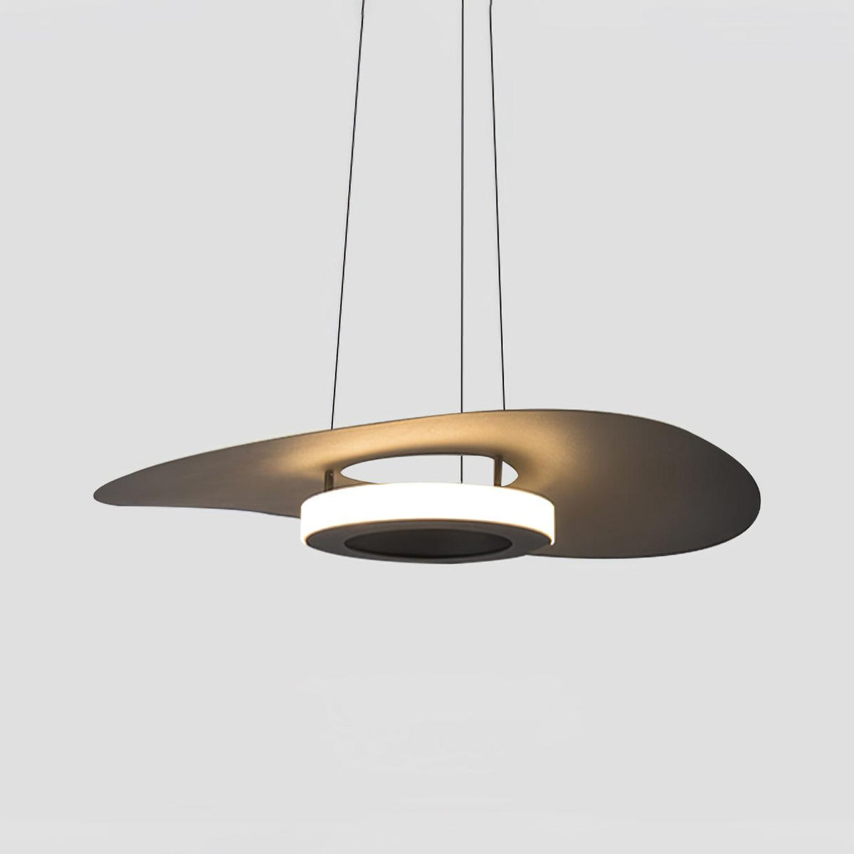 Woka lámpara colgante en aluminio minimalista con anillo UFO