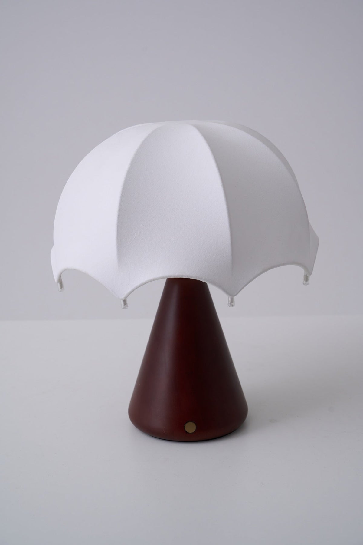 Parasol lámpara de mesa de madera de nogal