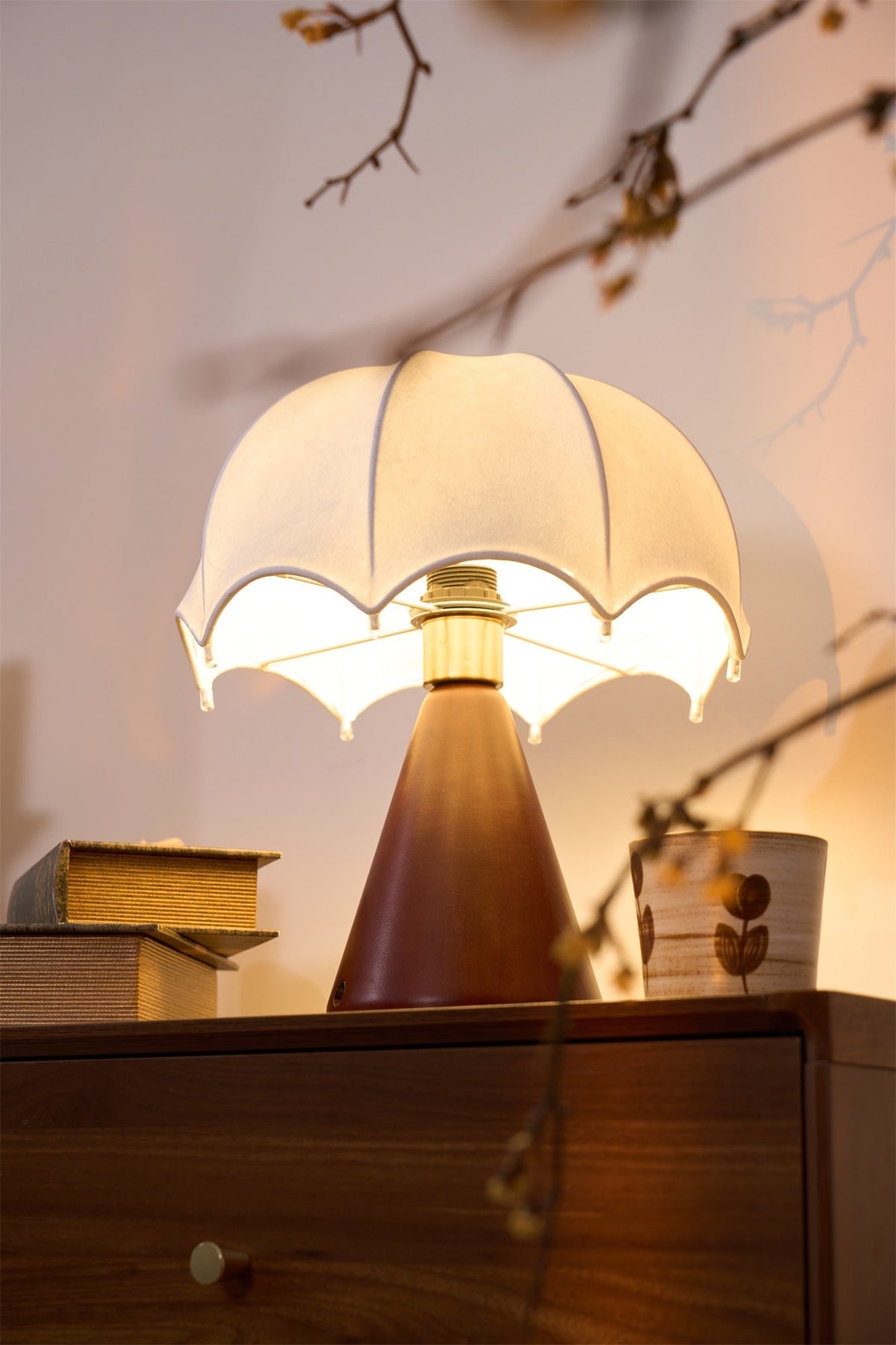 Parasol lámpara de mesa de madera de nogal