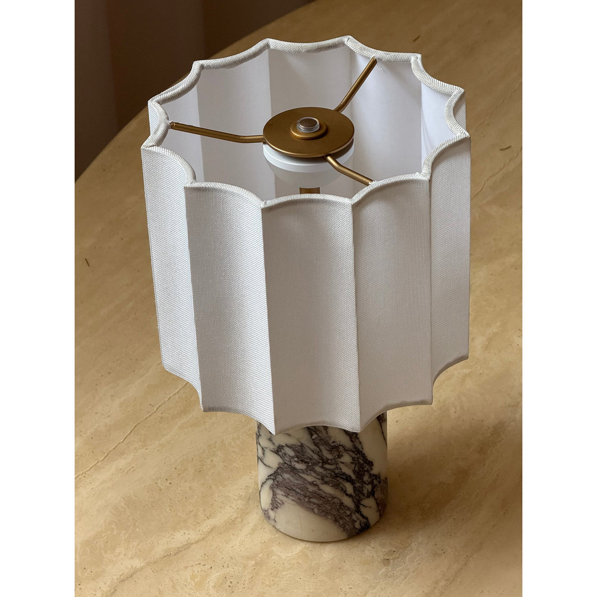 Selivella lámpara de mesa (con batería integrada)