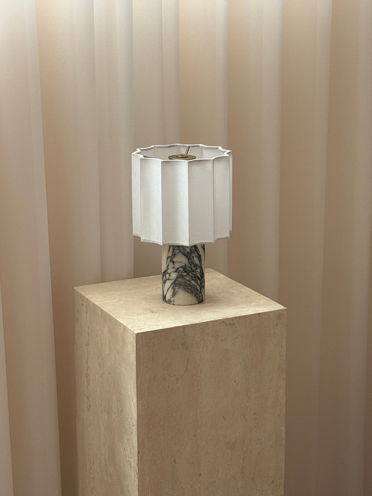 Selivella lámpara de mesa (con batería integrada)