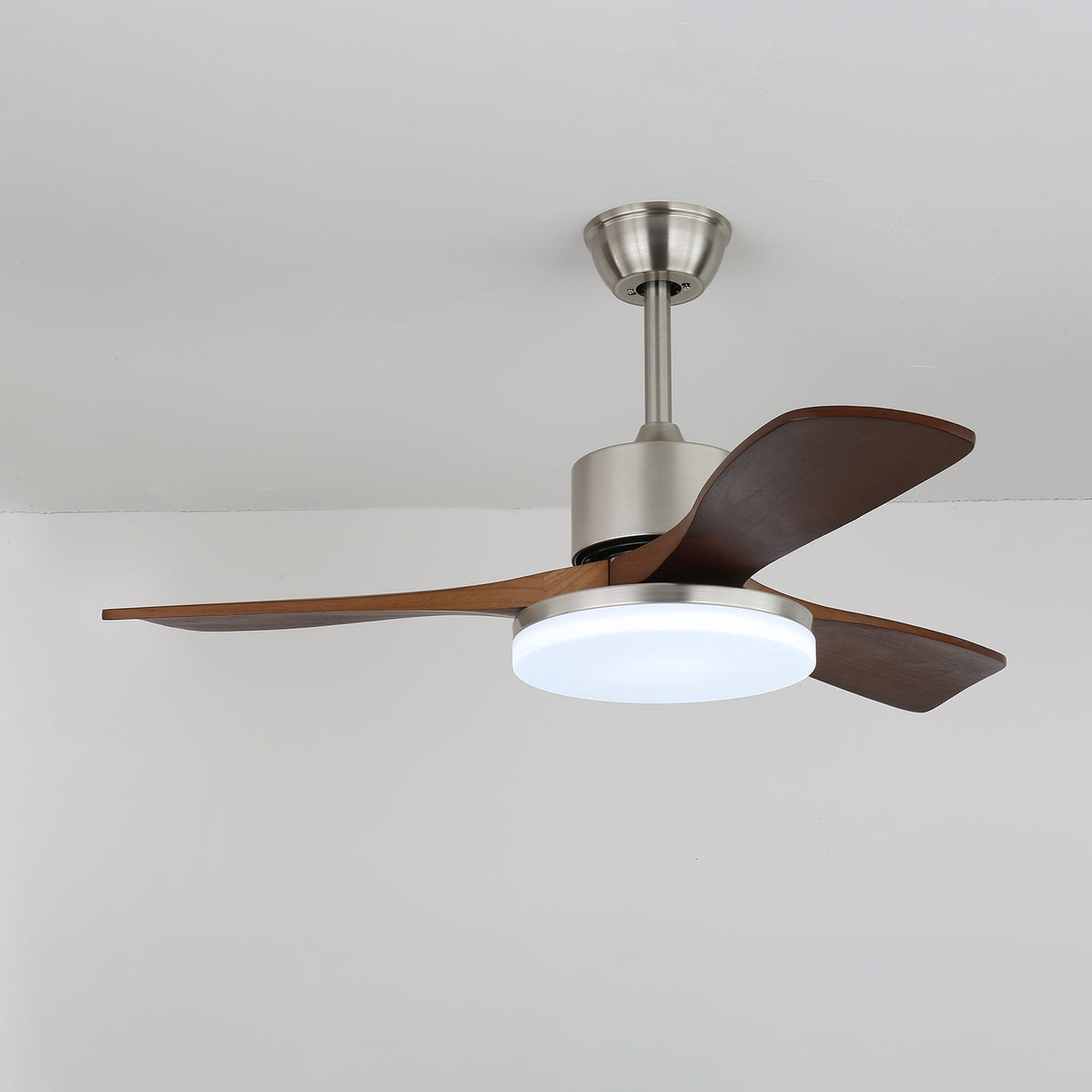 Selora ventilador de techo con luz de latón con hojas de madera
