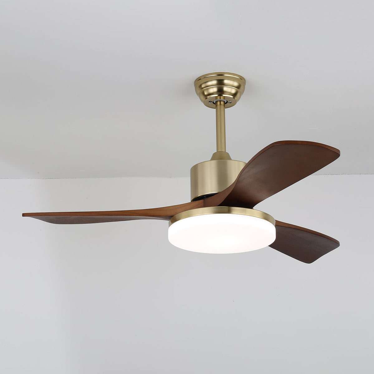 Selora ventilador de techo con luz de latón con hojas de madera