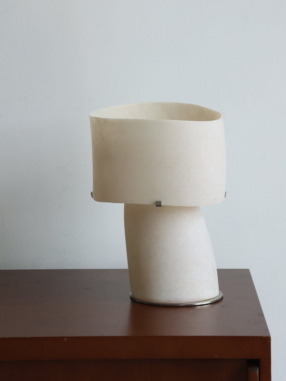 Lirvyn lámpara de mesa