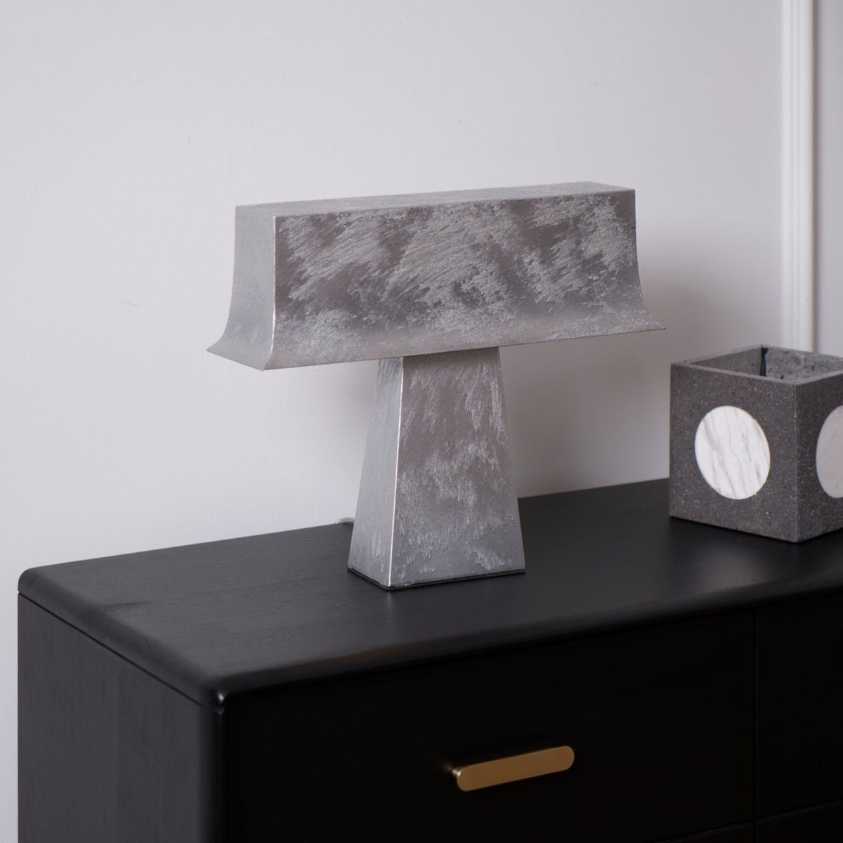 Slate lámpara de mesa minimalista