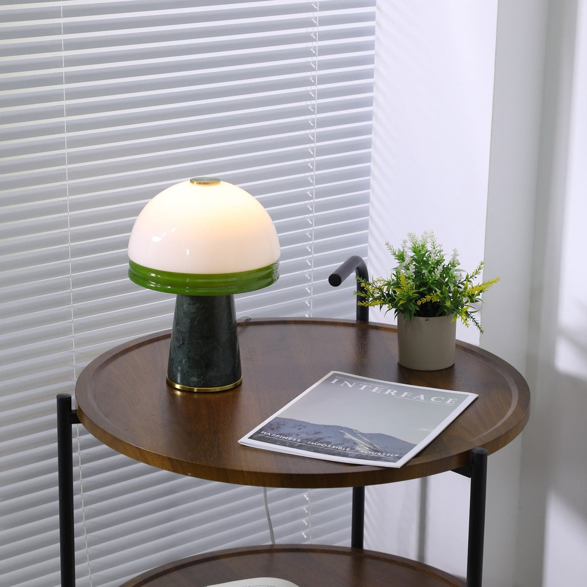 Avis lámpara de mesa cúpula pequeña