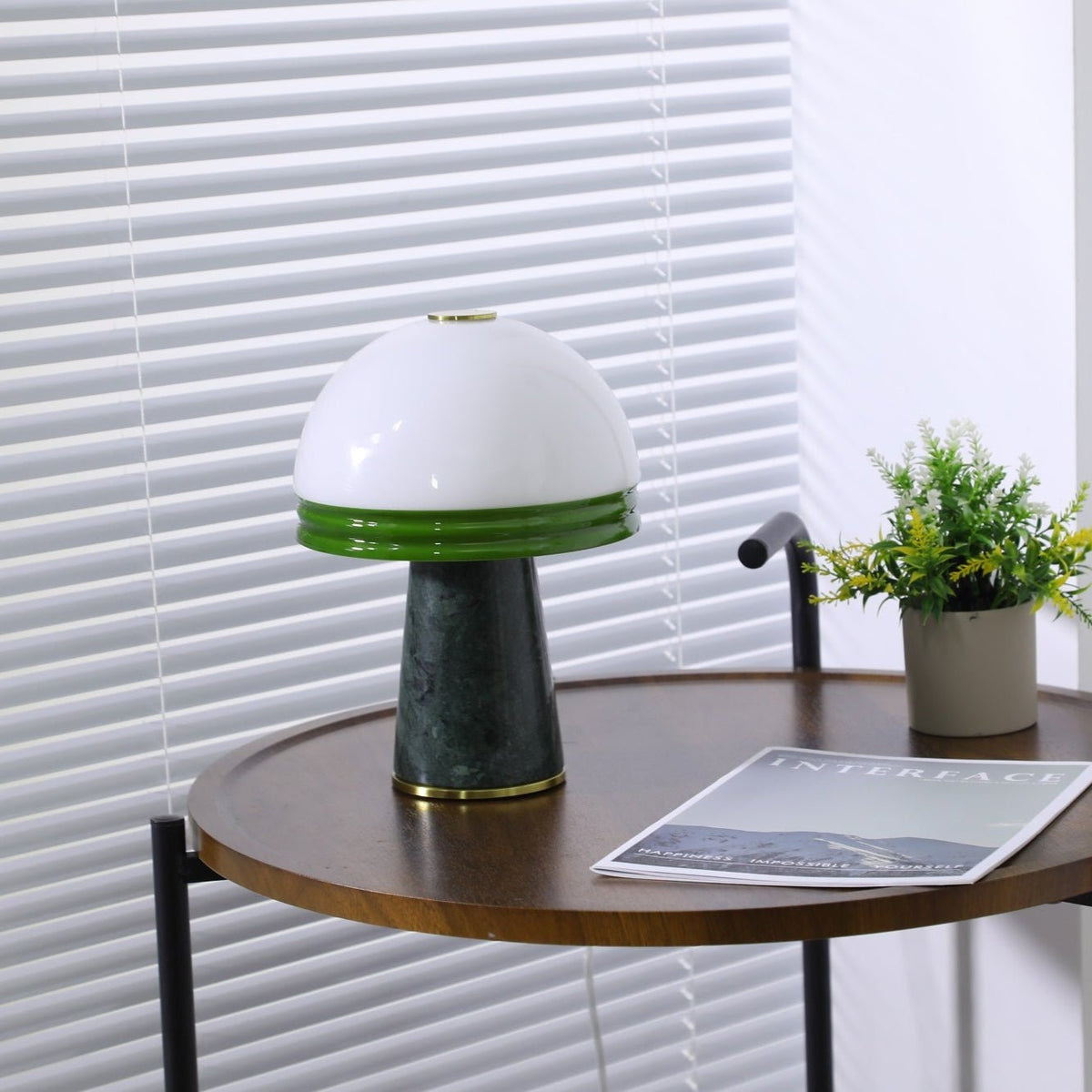 Avis lámpara de mesa cúpula pequeña