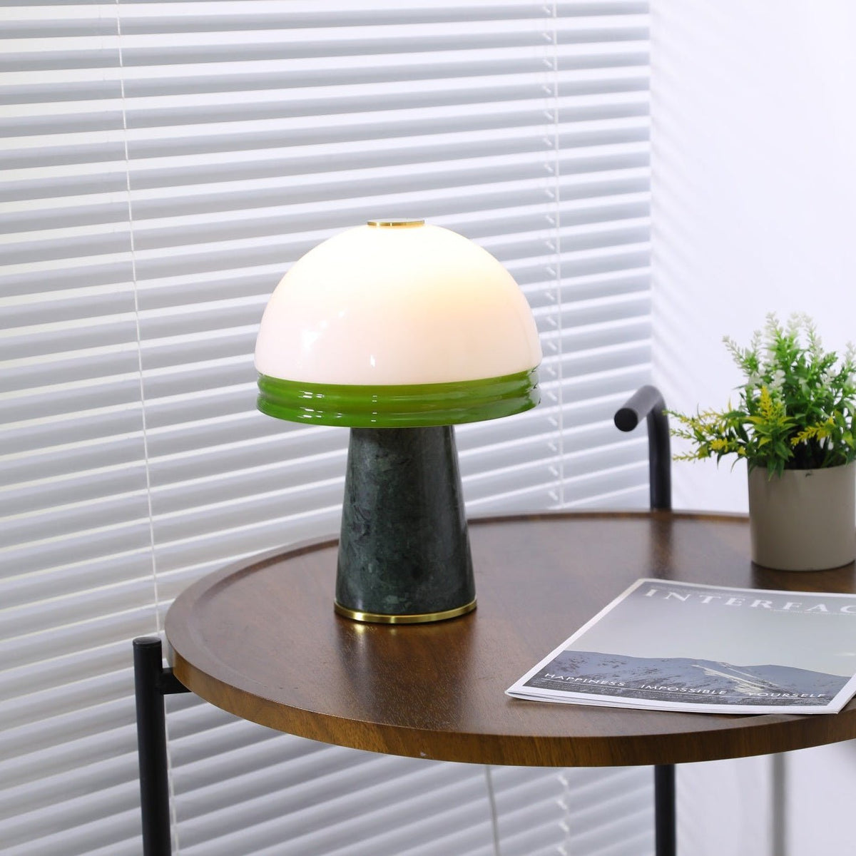 Avis lámpara de mesa cúpula pequeña