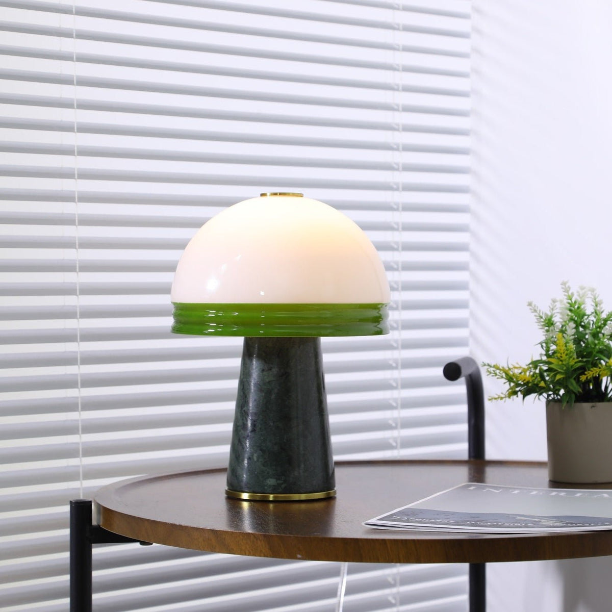 Avis lámpara de mesa cúpula pequeña