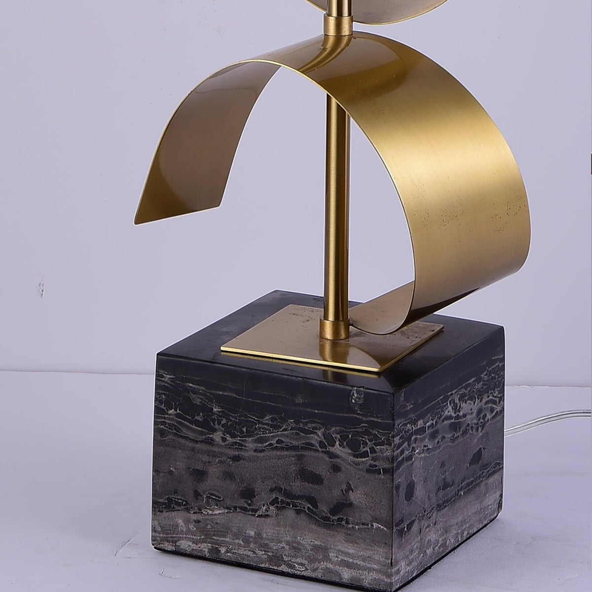 Seraph lámpara de mesa de tejido