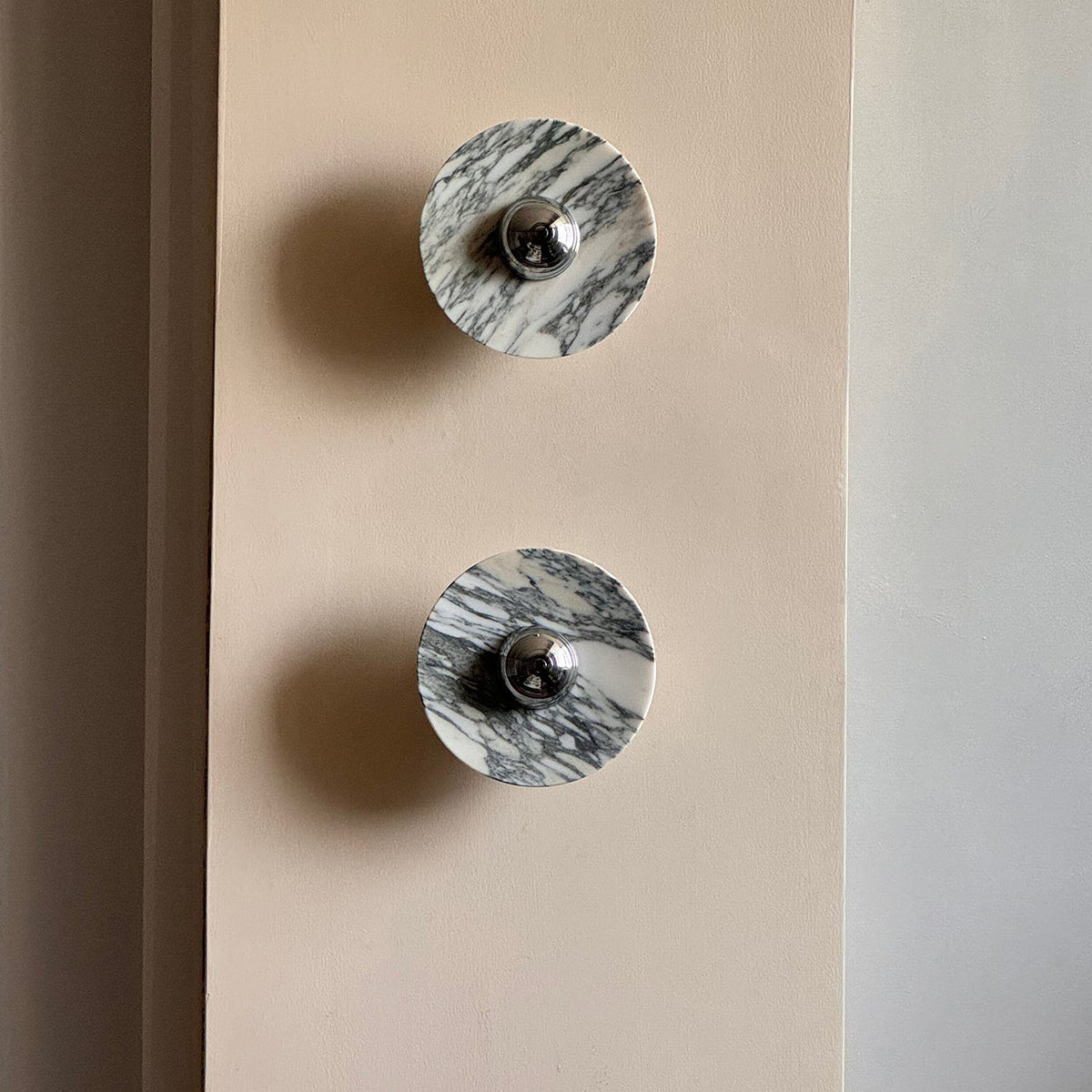 Aplique de pared de mármol disco LED moderno en varios colores