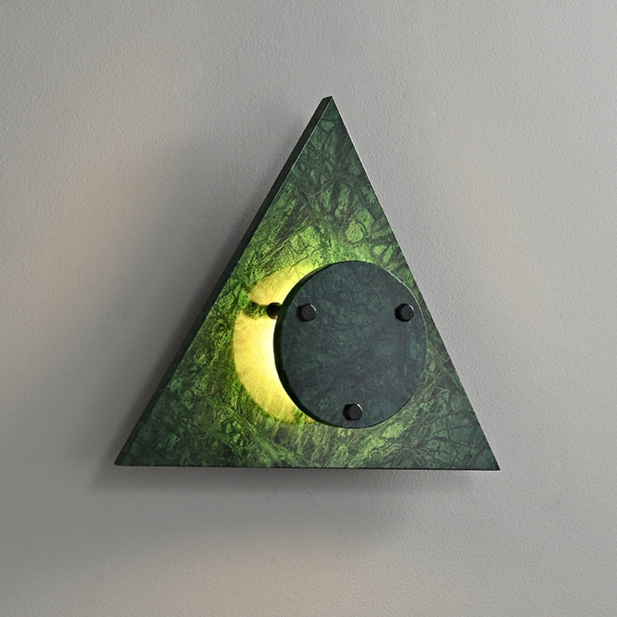 Pyramid aplique de pared de mármol rústico