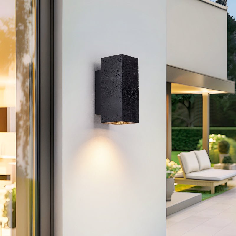Ewan aplique de pared cuboide negro travertino