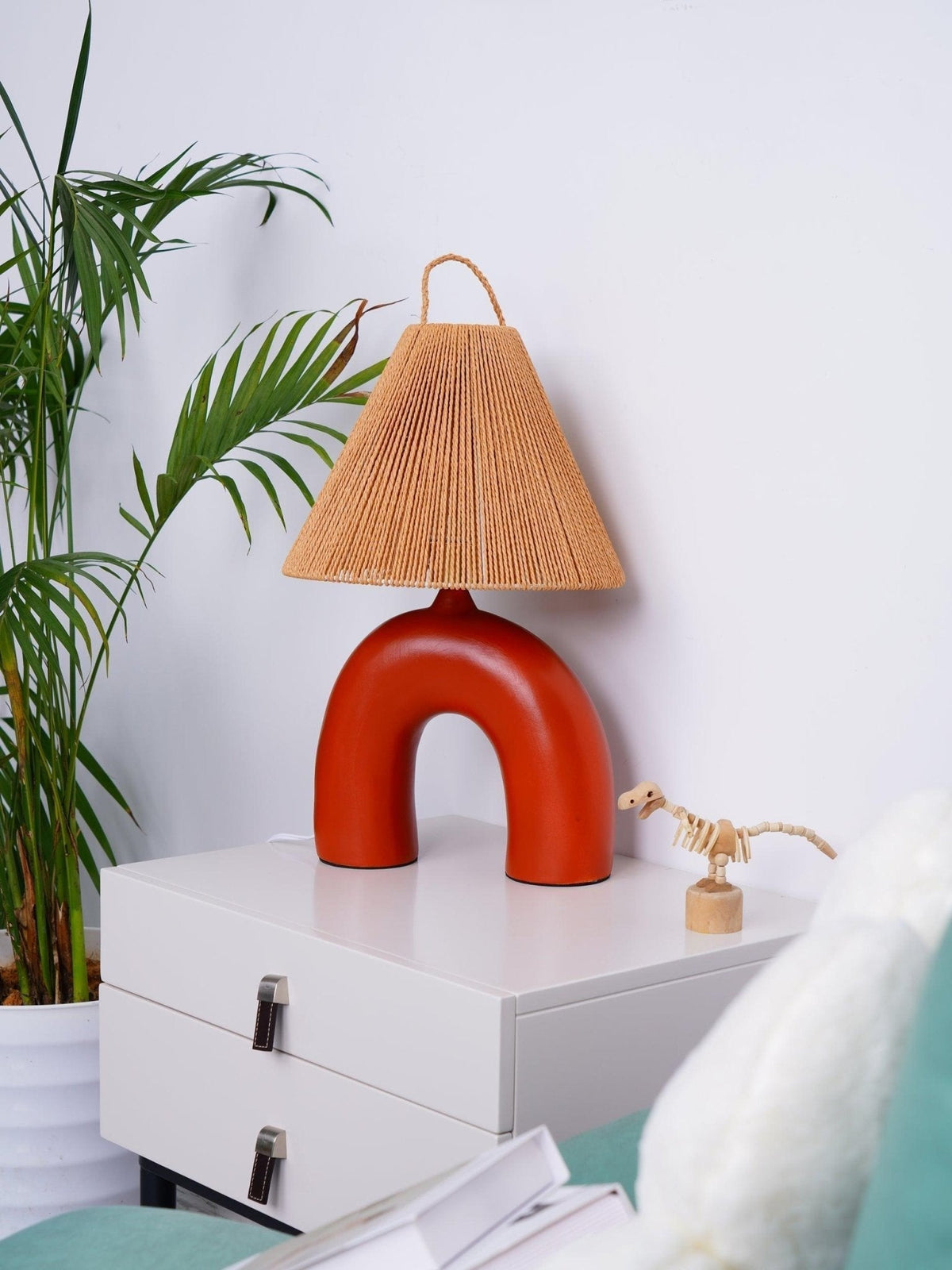 Dionian lámpara de mesa de cerámica