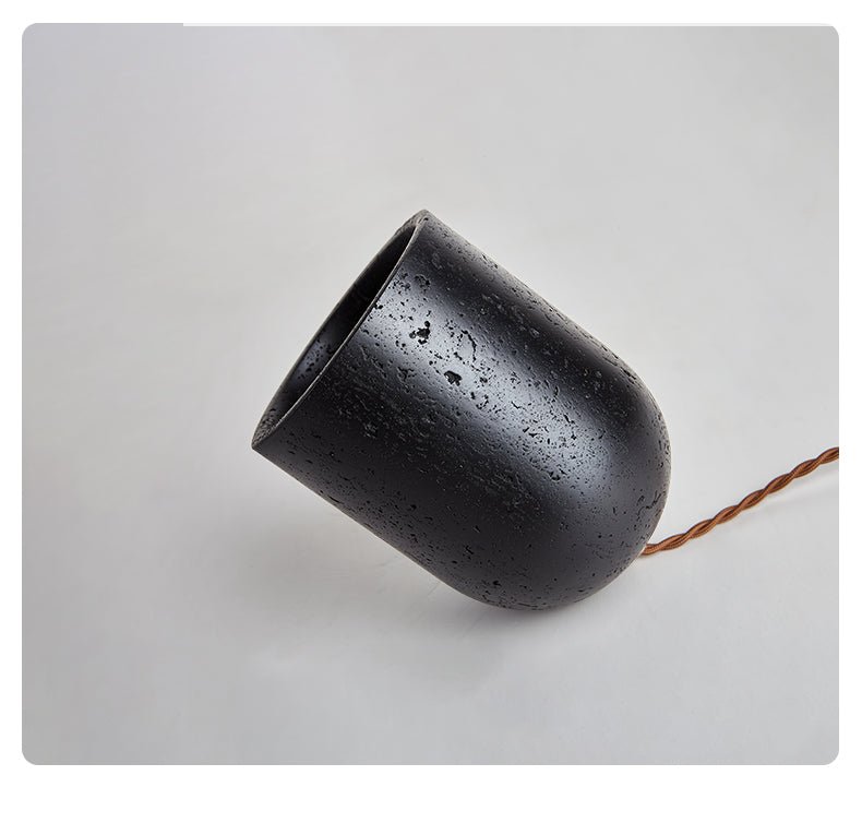 Lumi lámpara de mesa minimalista negra de travertino